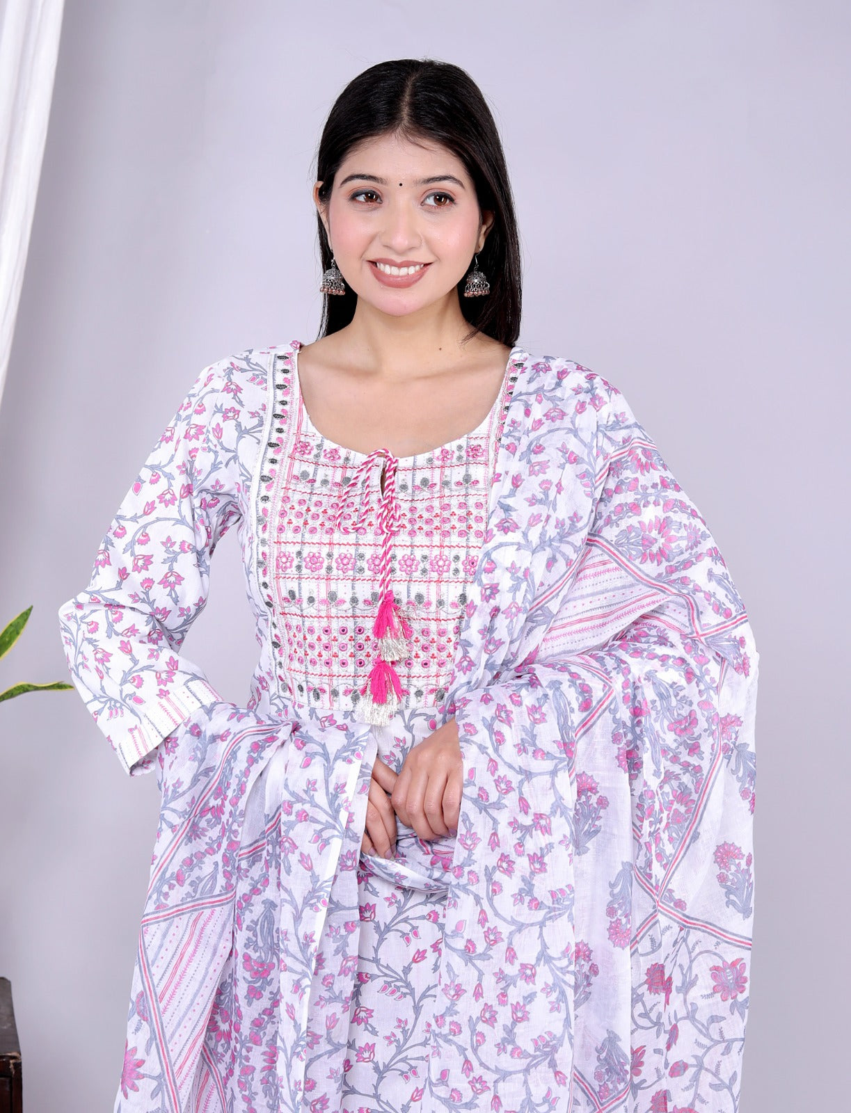 Pure Cotton Straight Kurti Set with Pant & Malmal Dupatta – Floral Print