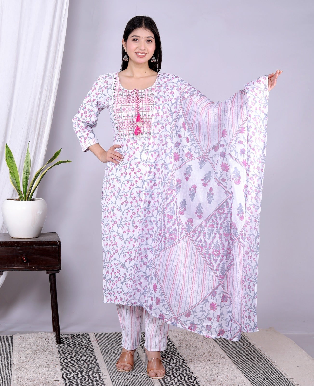 Pure Cotton Straight Kurti Set with Pant & Malmal Dupatta – Floral Print